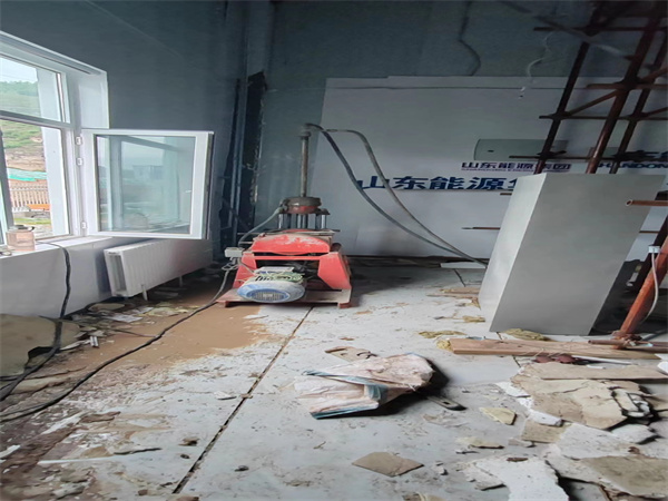 皇桐镇地基基础下沉墙体裂缝加固注浆顶升施工