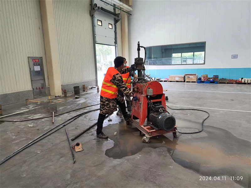 皇桐镇厂房地面下沉塌陷注浆加固施工